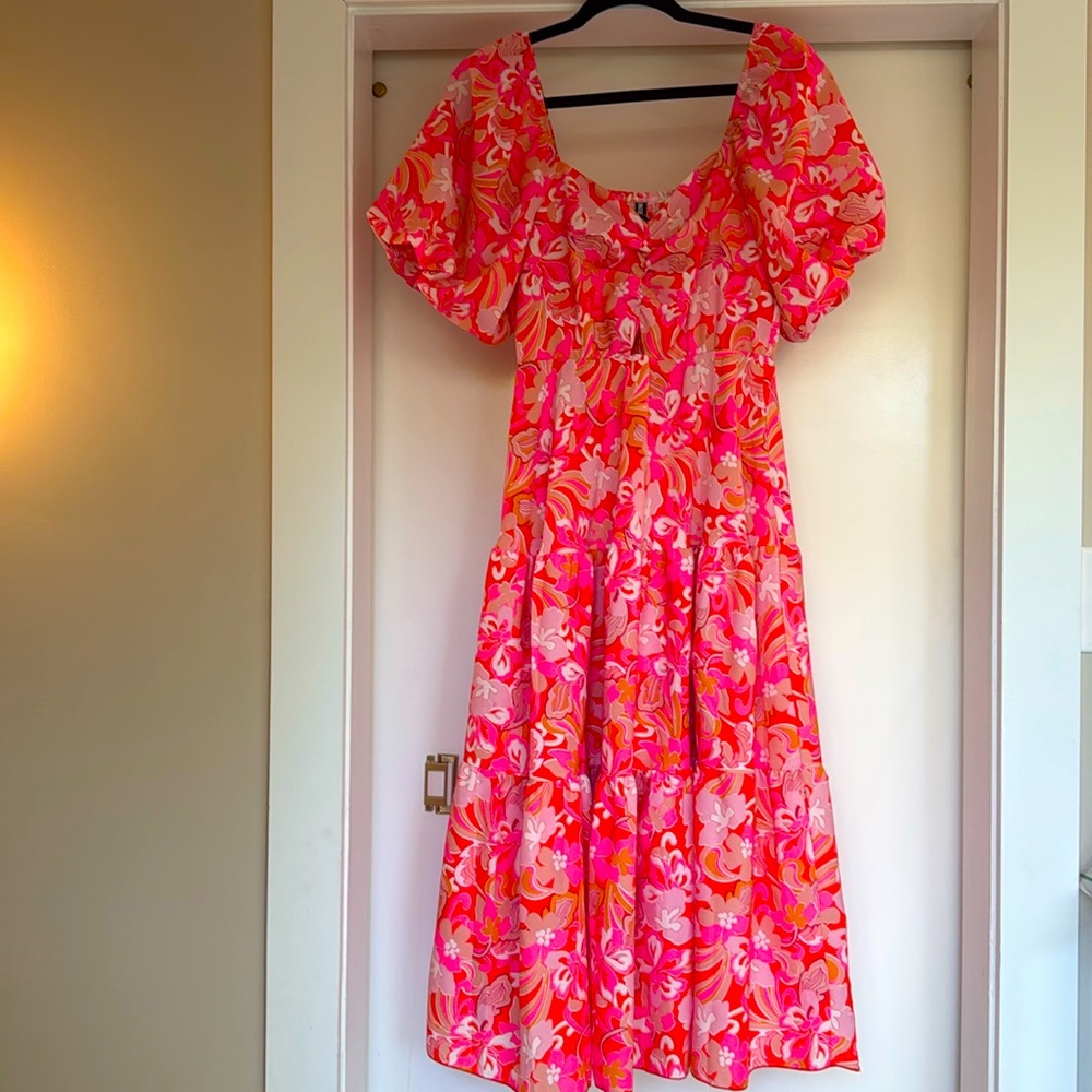 Tropical floral dress with Puff sleeves